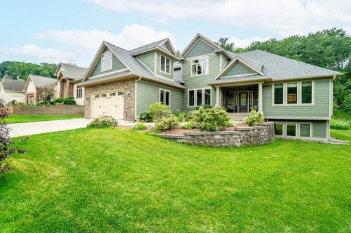 4616 Oakwood Hills Parkway, Eau Claire, WI 54701