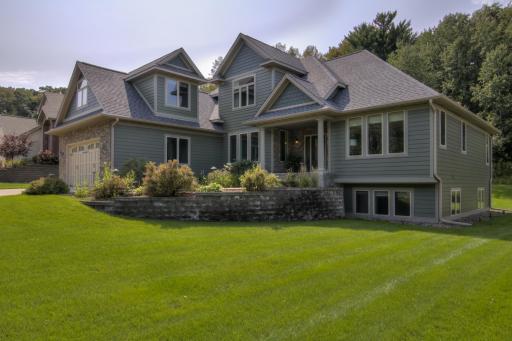 4616 Oakwood Hills Parkway, Eau Claire, WI 54701