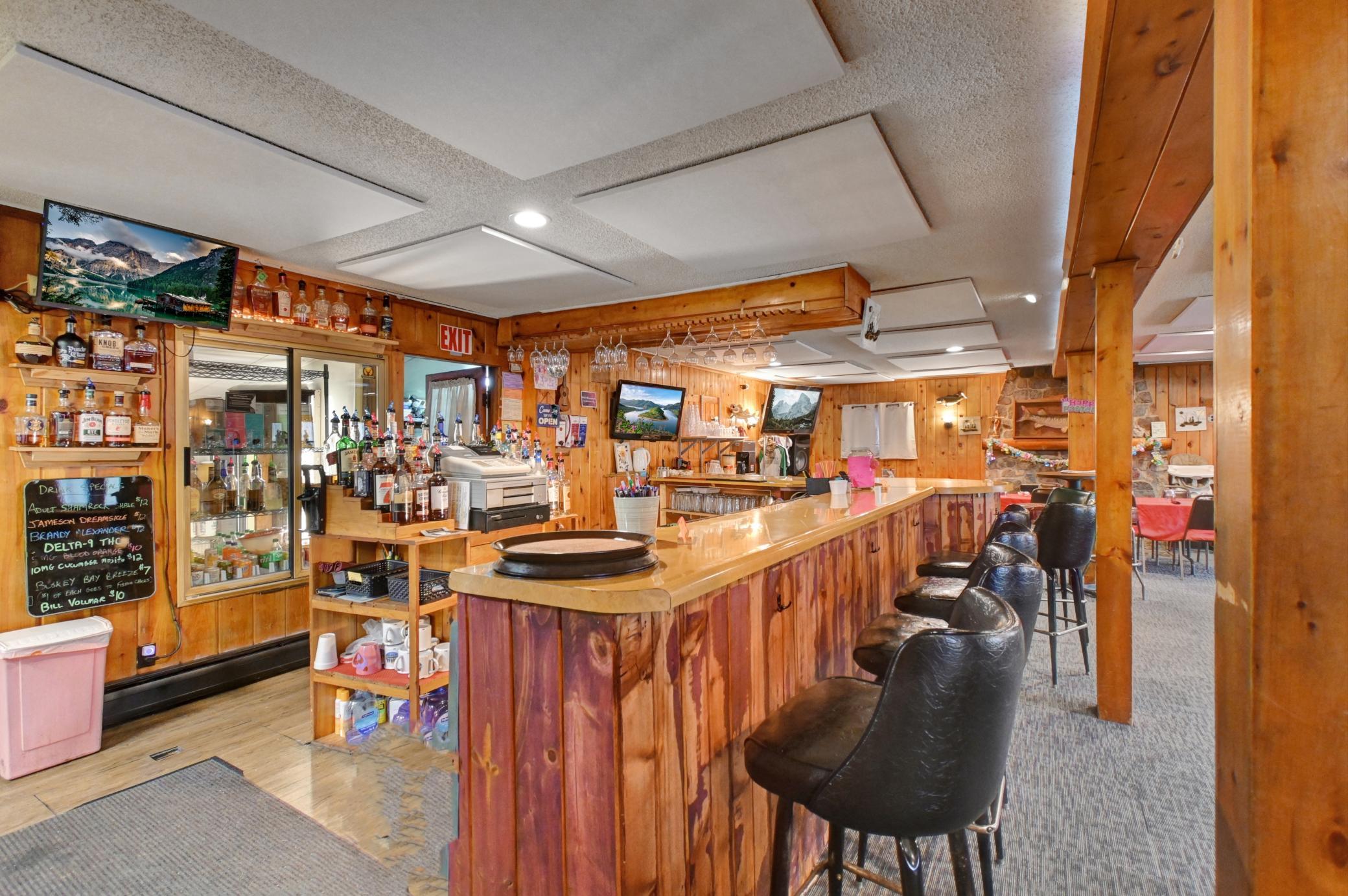 Bar.jpg