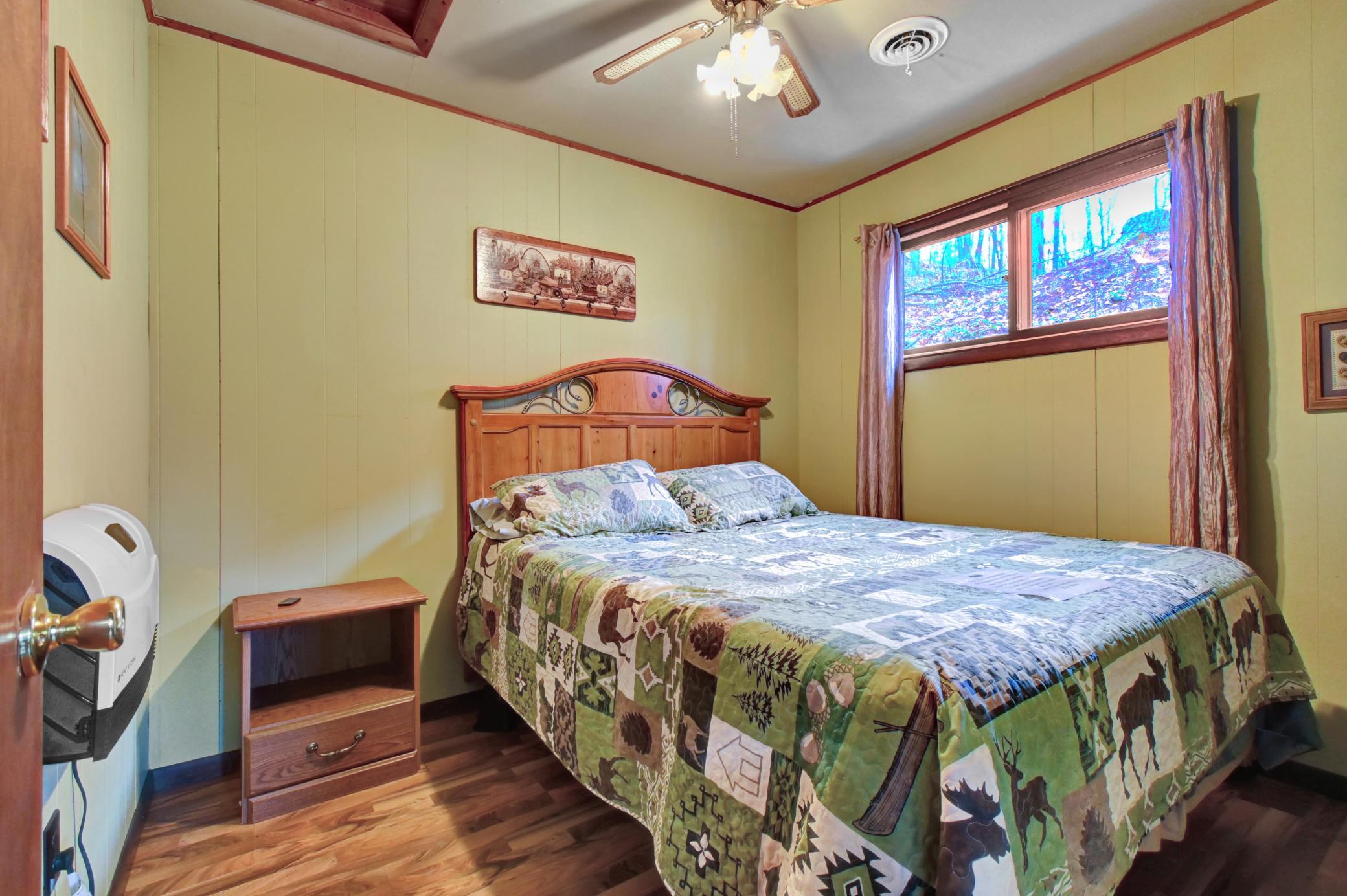 cabin2 bed 2.jpg