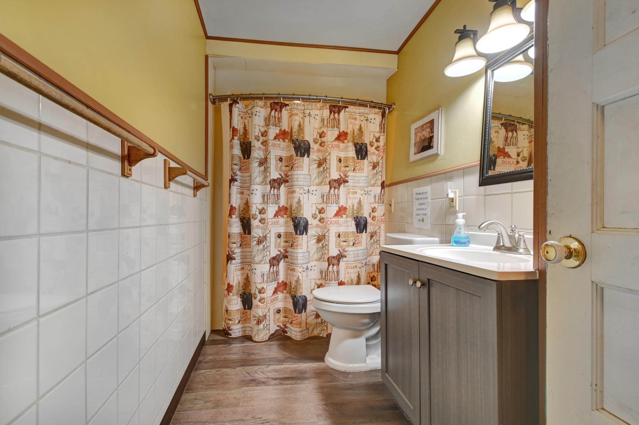 upper bath.jpg