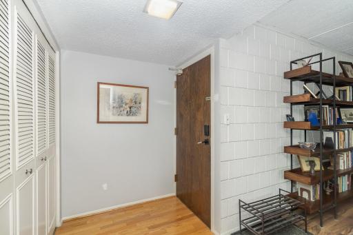 334 Cherokee Avenue, 401, Saint Paul, MN 55107