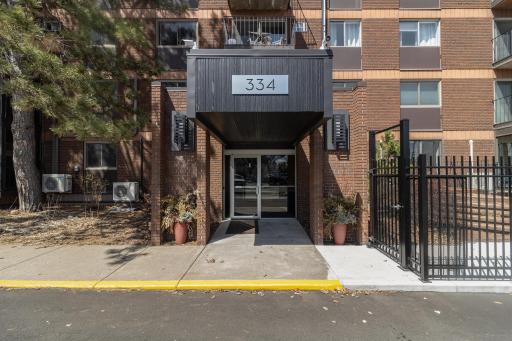 334 Cherokee Avenue, 401, Saint Paul, MN 55107