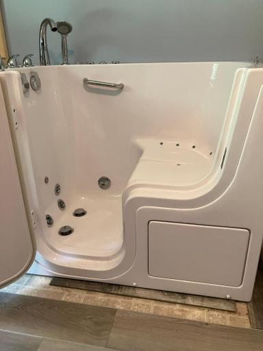 Tub Jets