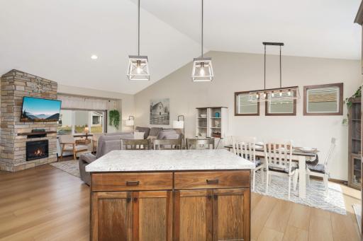 2056 Chestnut Street, Hugo, MN 55038