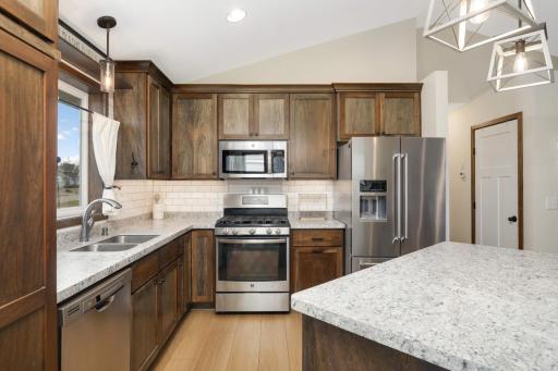 2056 Chestnut Street, Hugo, MN 55038