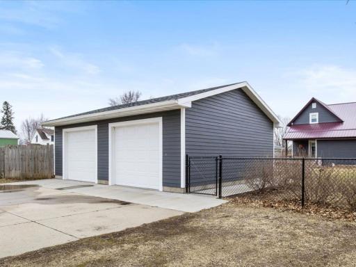 816 N 6th Street, Lake City, MN 55041