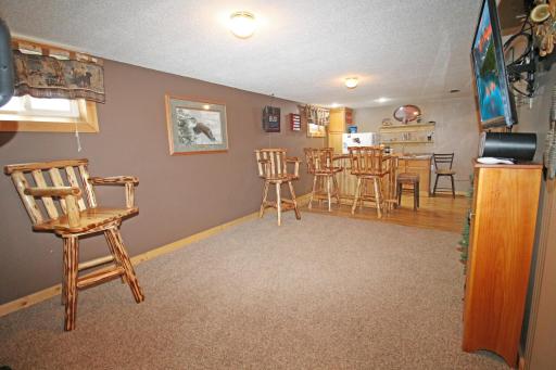69 5th Street SE, Richmond, MN 56368