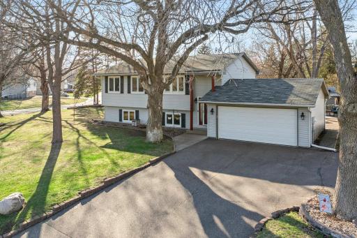 1535 Oakwood Drive, Saint Paul, MN 55126