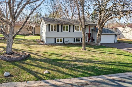 1535 Oakwood Drive, Saint Paul, MN 55126