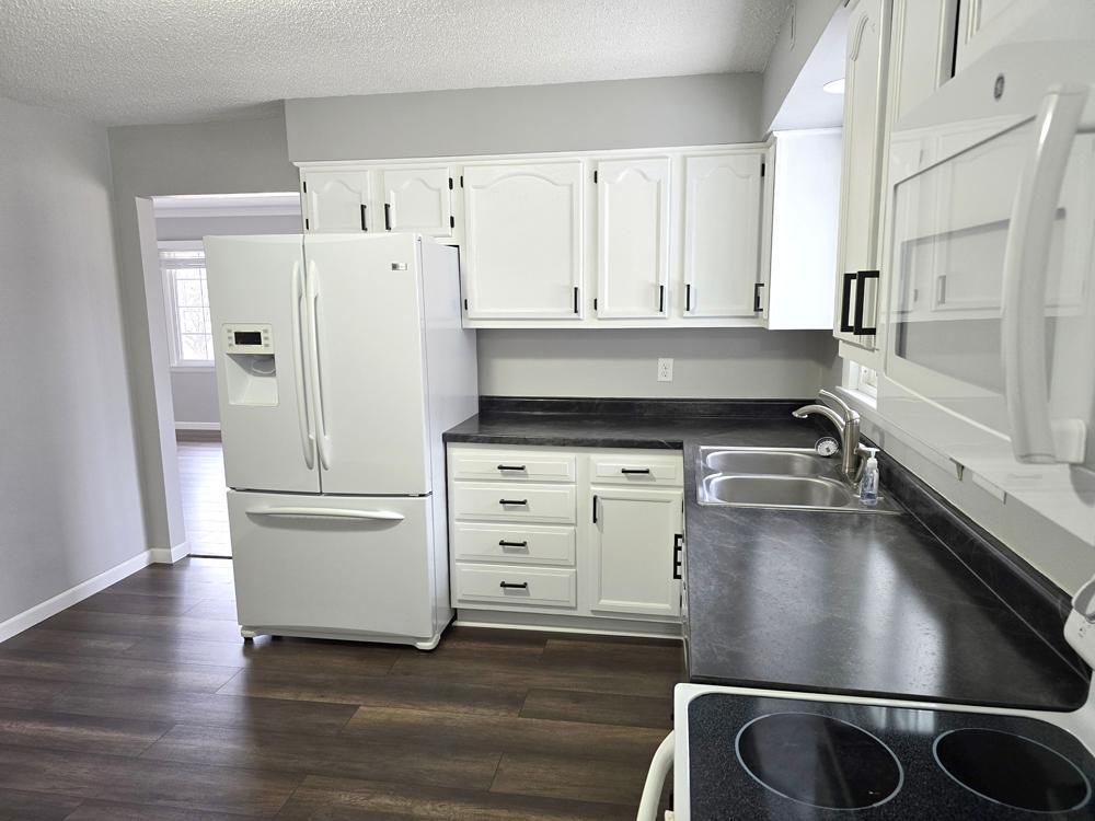 kitchen1.jpg