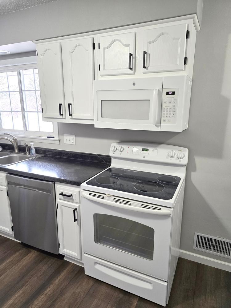 kitchen3.jpg