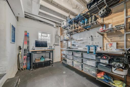4610 Golden Valley Road, Minneapolis, MN 55422