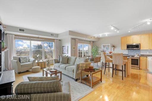 1800 Graham Avenue, 304, Saint Paul, MN 55116
