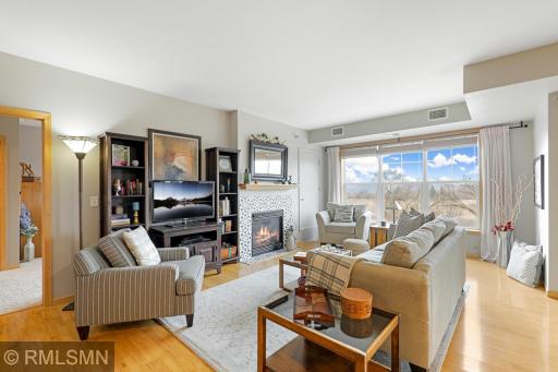 1800 Graham Avenue, 304, Saint Paul, MN 55116