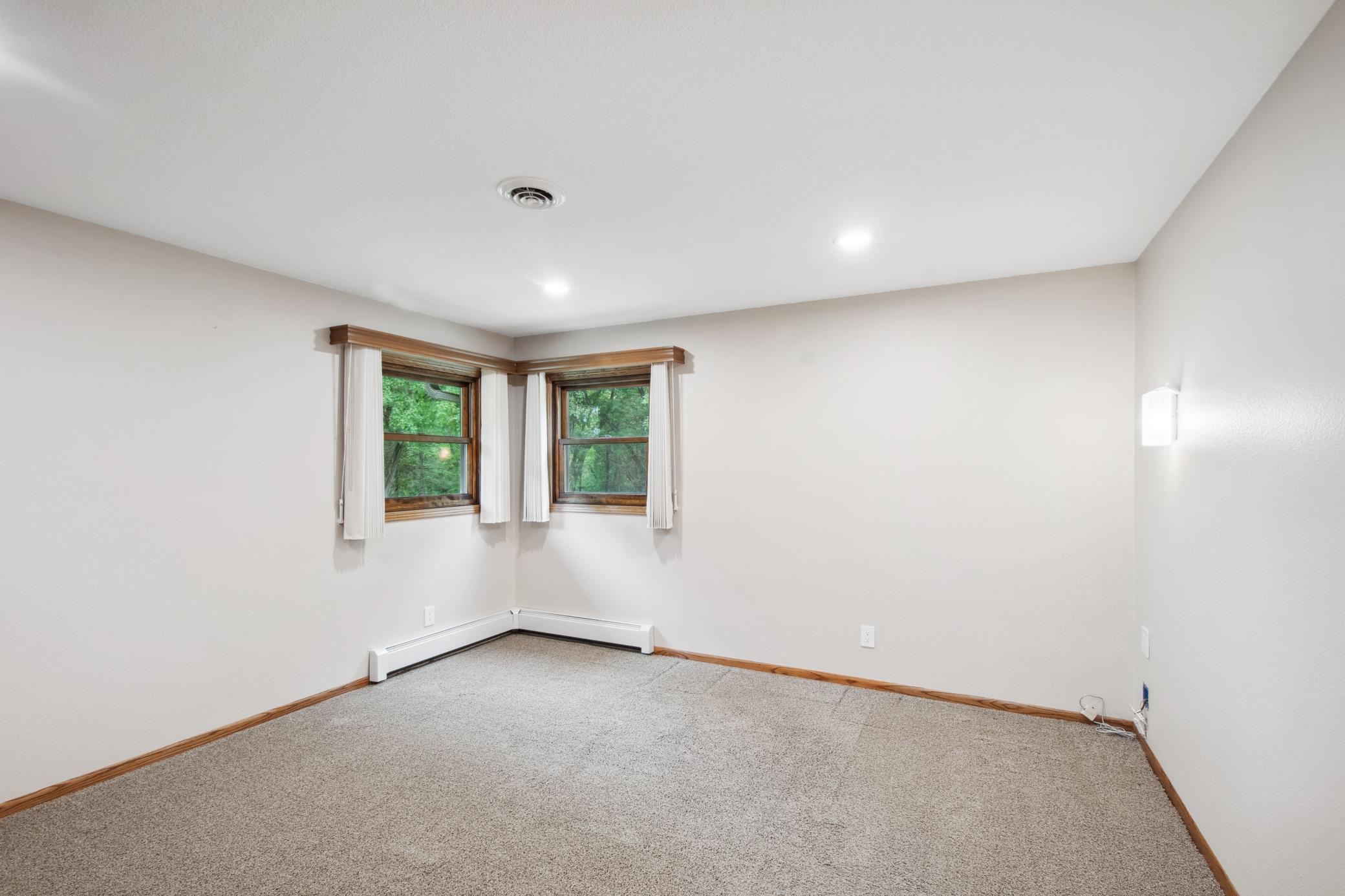 2 main floor bedrooms. All the bedrooms are large.