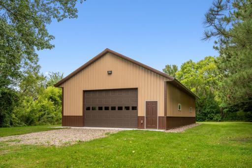 This 30 x 60' beauty was constructed in 2023.