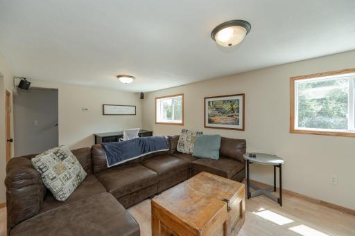 7055 W River Road NW, Rochester, MN 55901