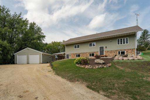 7055 W River Road NW, Rochester, MN 55901
