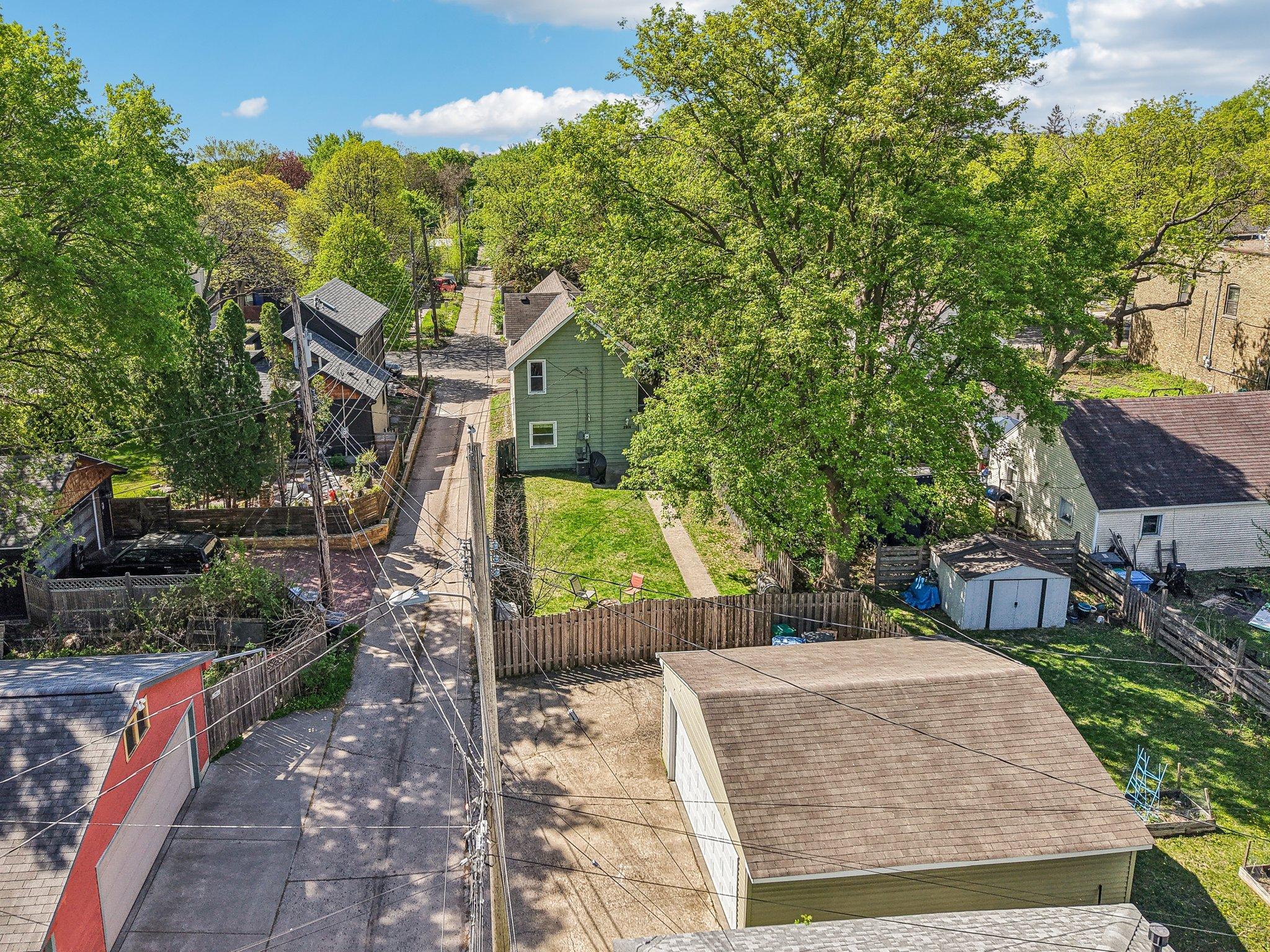 69-web-or-mls-26th St-1005-069.jpg