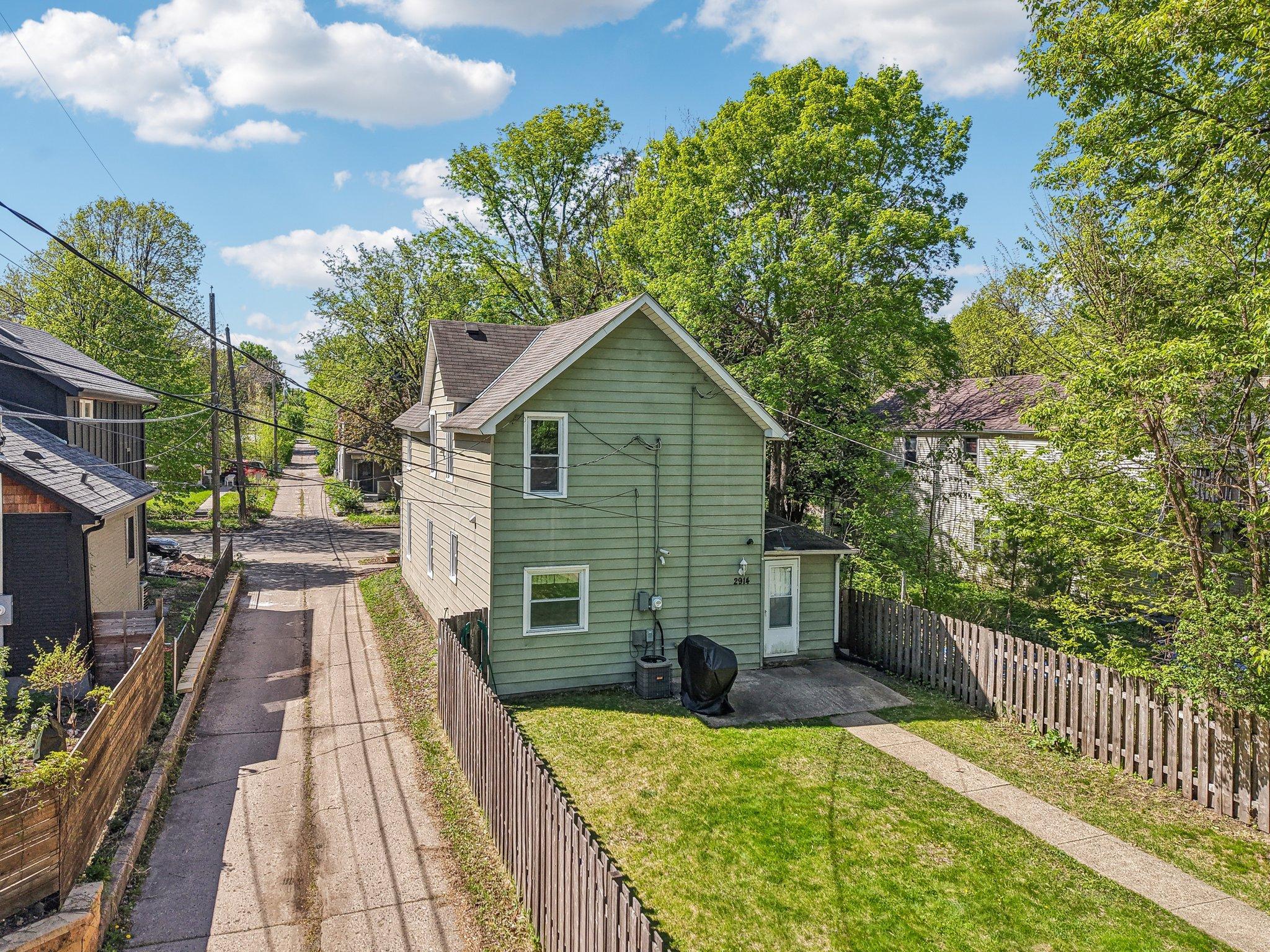 73-web-or-mls-26th St-1005-073.jpg
