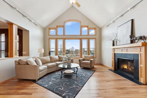 15331 Red Oaks Road SE, Prior Lake, MN 55372