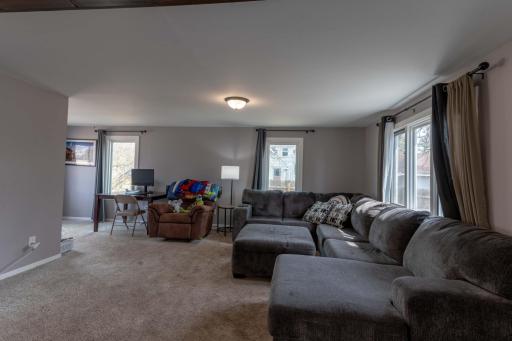 13 Living Room.jpg