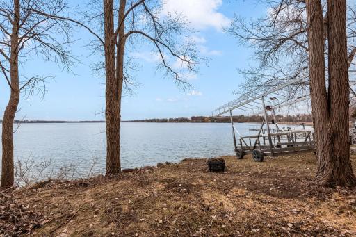 Flat and spacious area by the shoreline to spend your summer days!