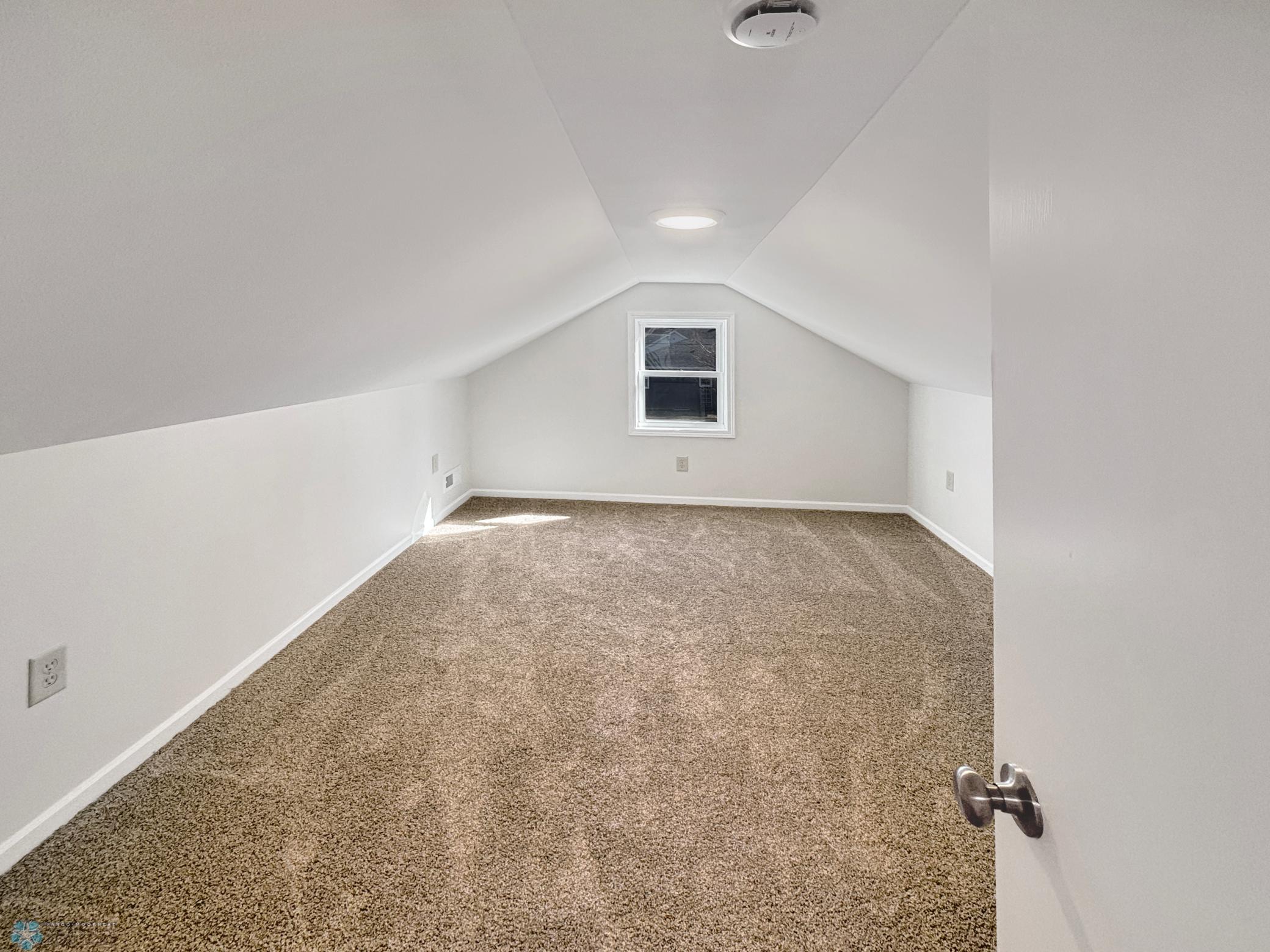 Bedroom 4.jpg