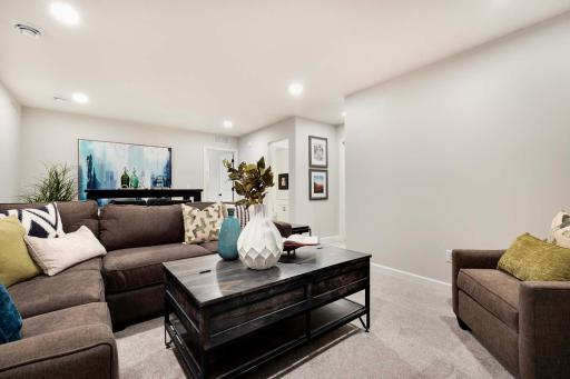 5096 Airlake Drive, Woodbury, MN 55129