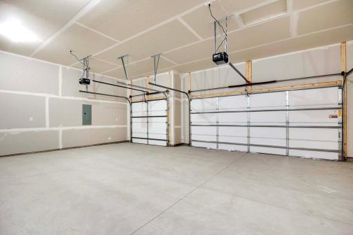 5096 Airlake Drive, Woodbury, MN 55129