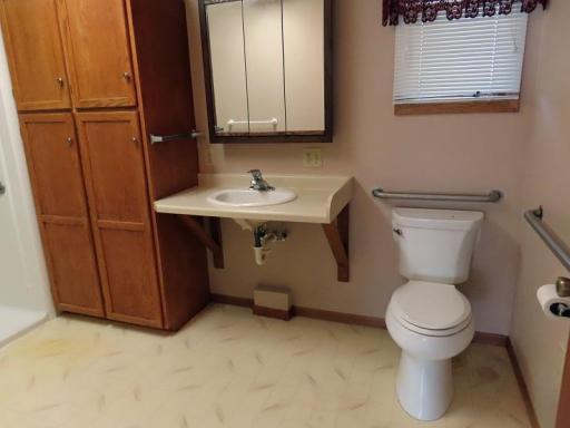 Photo for 710 Hedquist Avenue, Argyle, MN 56713 - Listing #6702382 710 Hedquist Avenue, Argyle, MN 56713