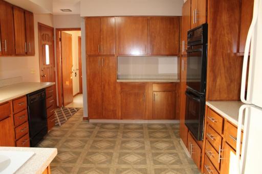416 Maple Avenue S, Thief River Falls, MN 56701