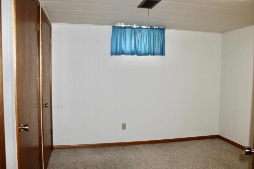 416 Maple Avenue S, Thief River Falls, MN 56701