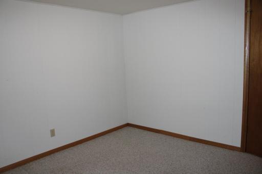 416 Maple Avenue S, Thief River Falls, MN 56701