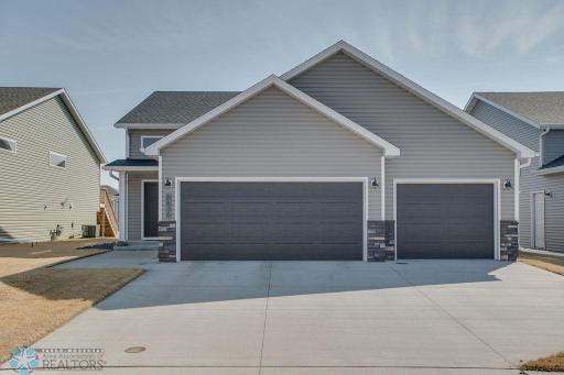 6636 27th Street S, Fargo, ND 58104