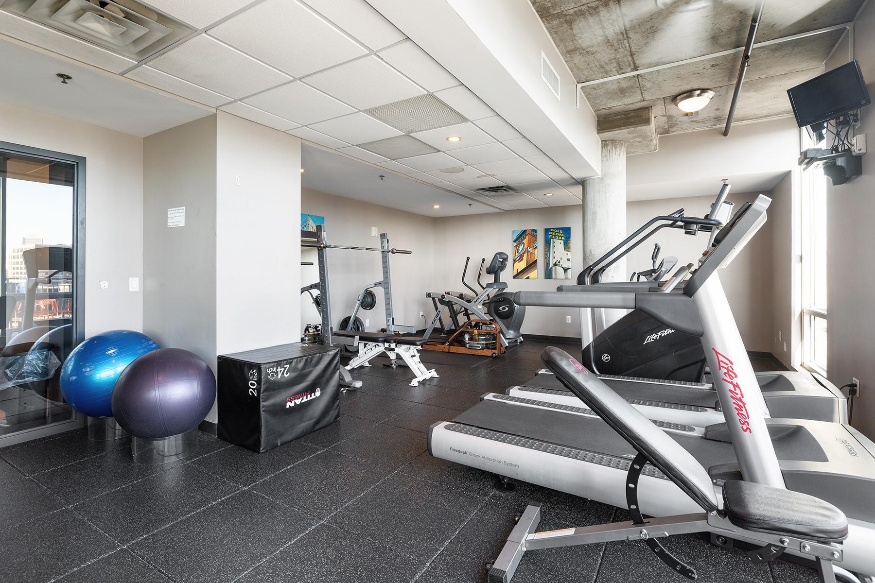 Exercise room on the 10th floor.