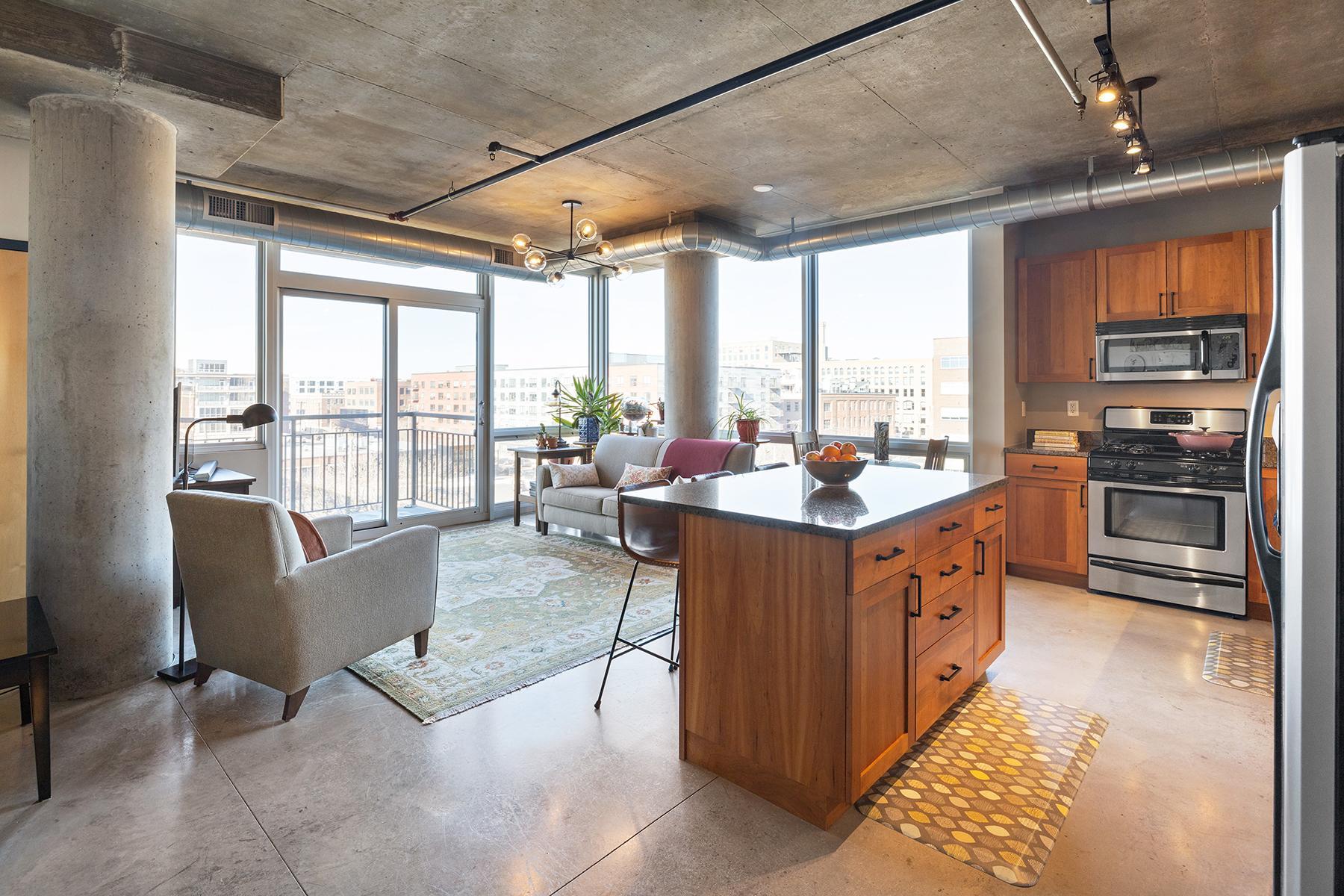 2 walls of floor-to-ceiling windows.