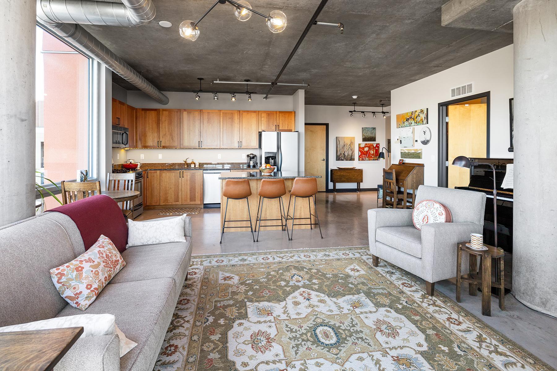 Open kitchen and living room.