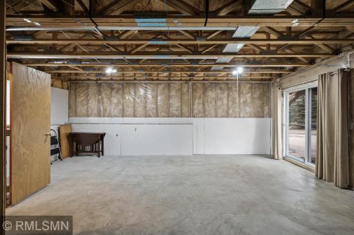21188 Rendova Street NE, Cedar, MN 55011