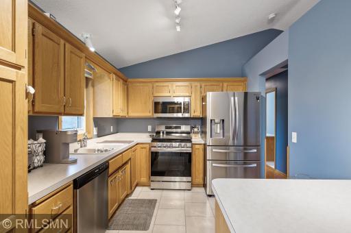 21188 Rendova Street NE, Cedar, MN 55011