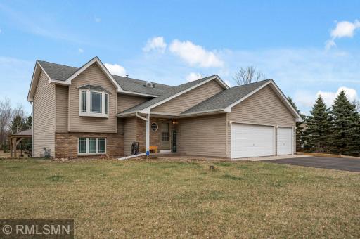 21188 Rendova Street NE, Cedar, MN 55011