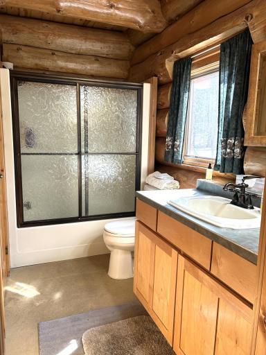 904 Winter Drive NW, Baudette, MN 56623