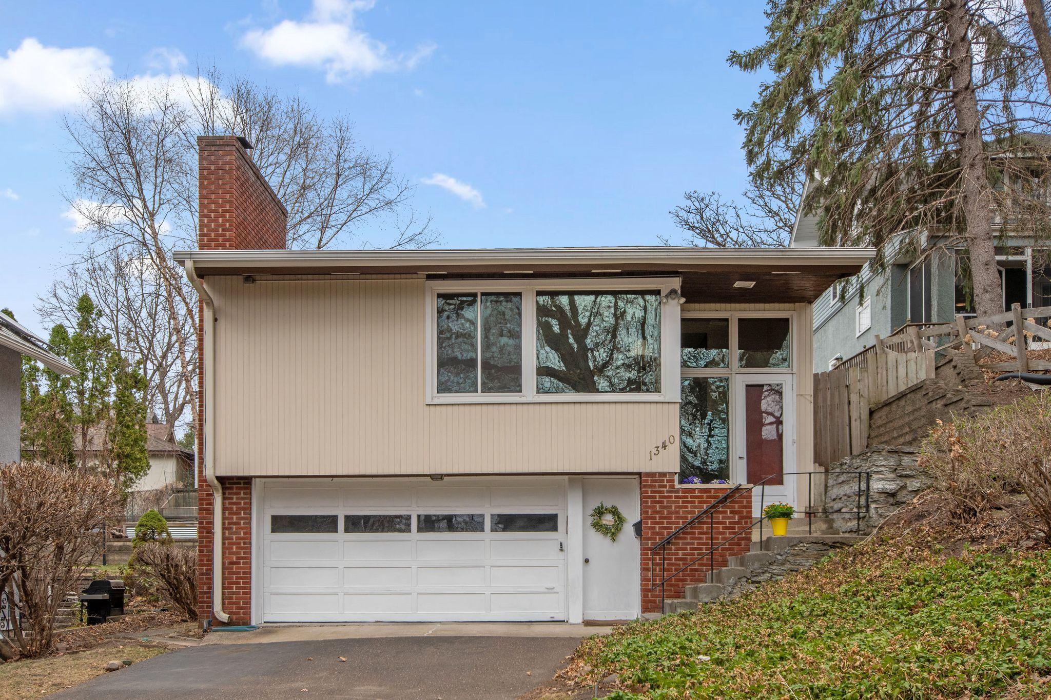 Welcome home to 1340 Keston!