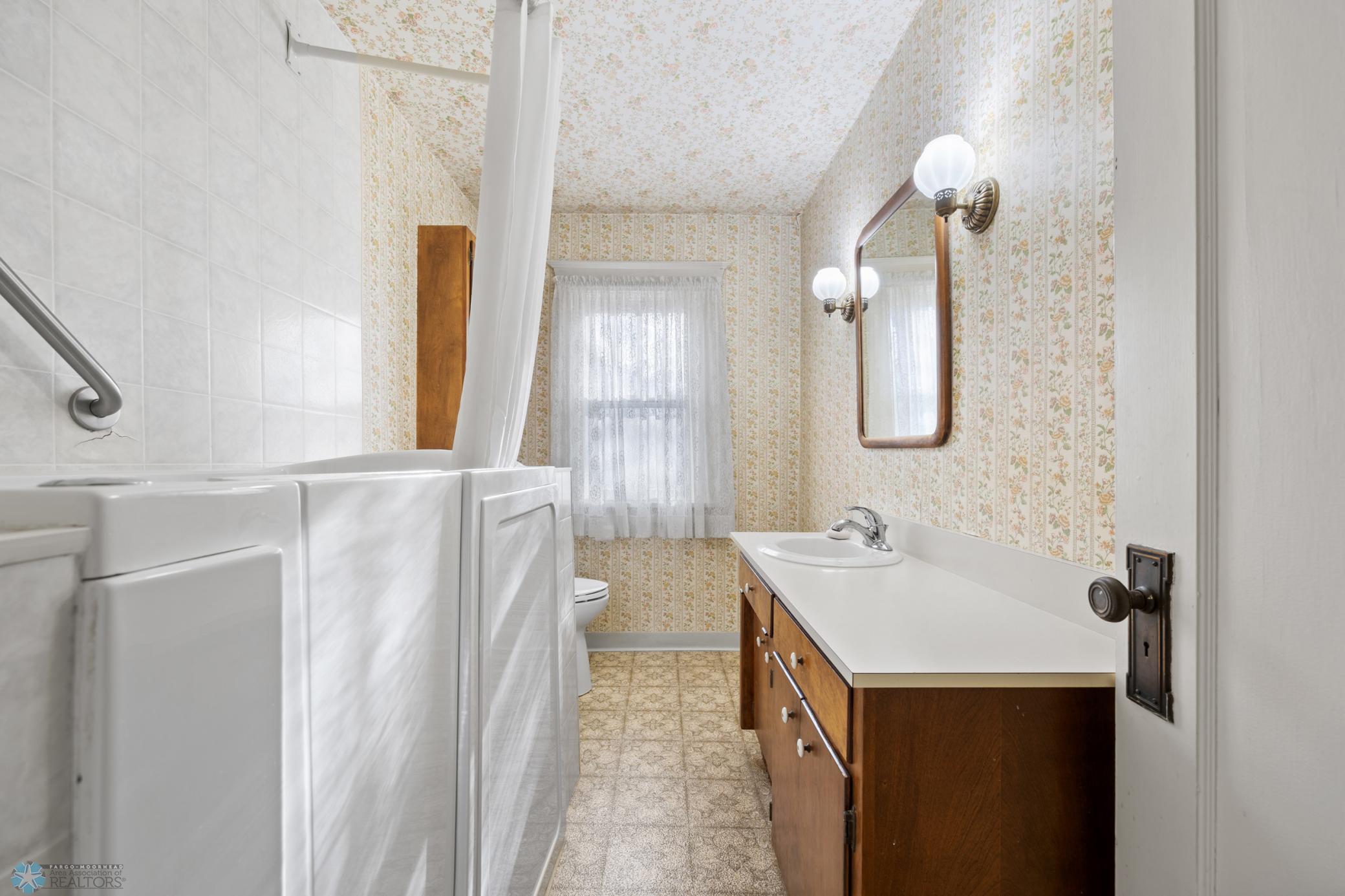 Primary Full Bath
