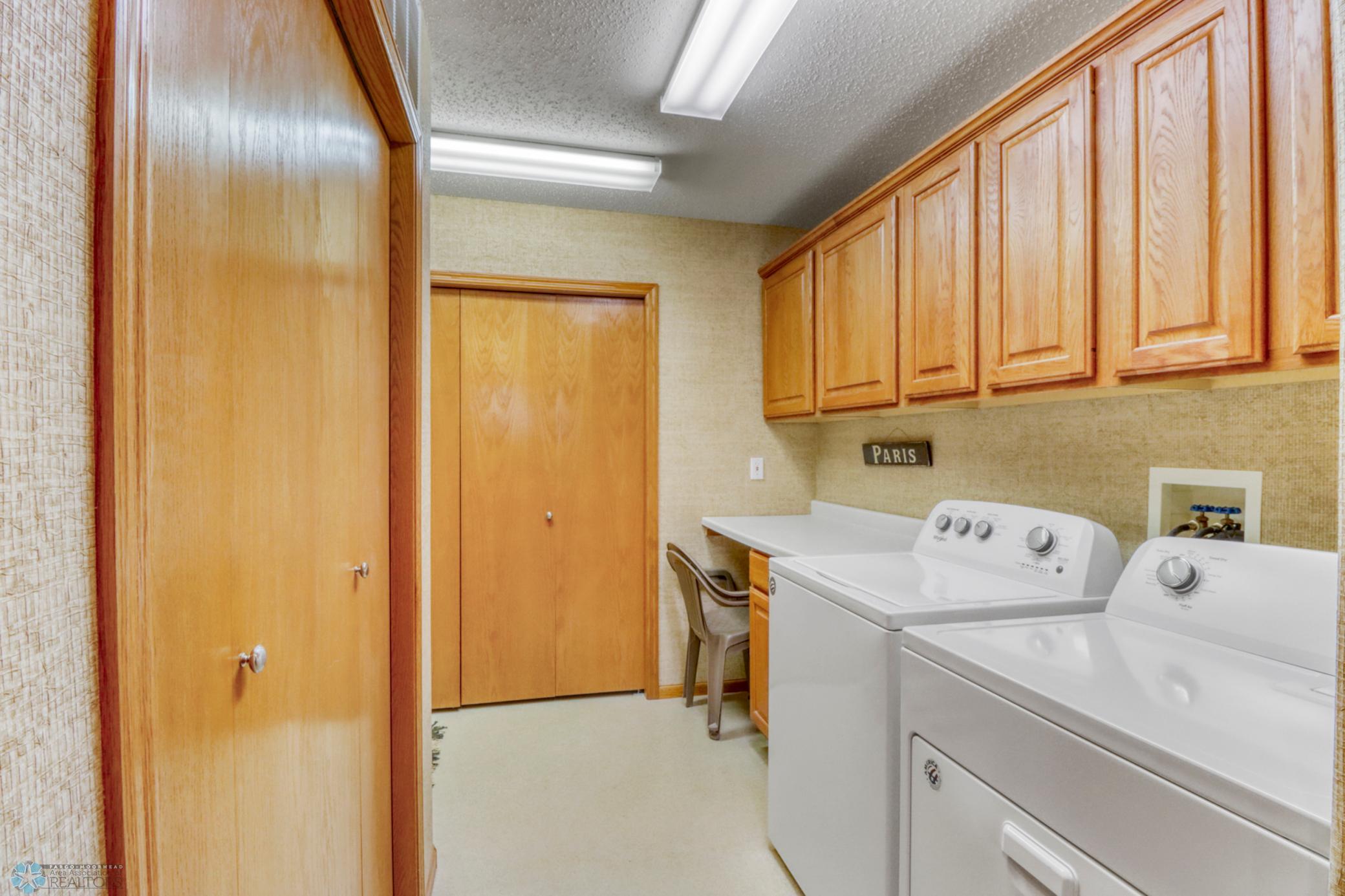Laundry_mudroom1_0.JPG