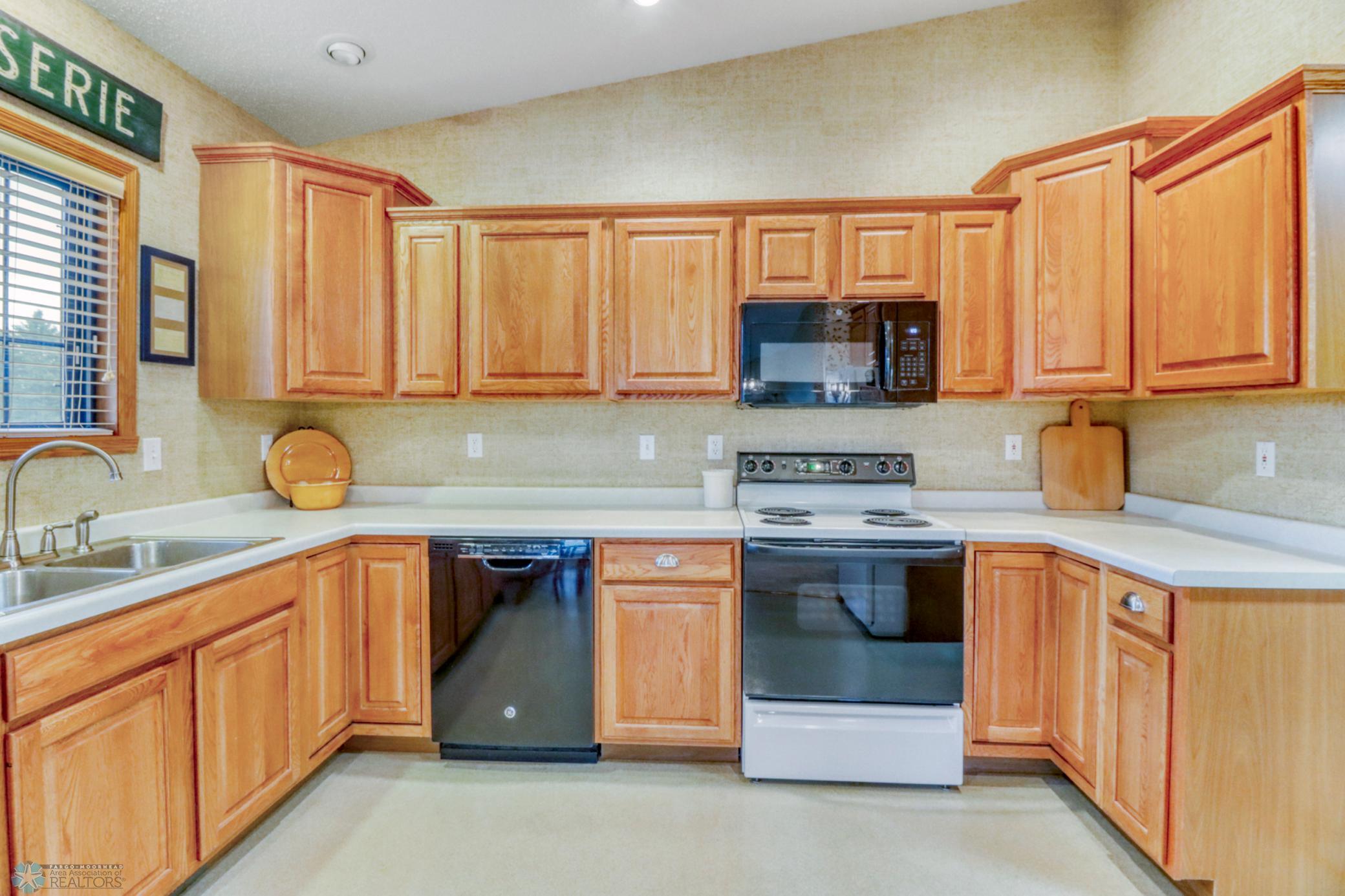 Kitchen1_6.JPG
