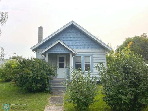 412 3rd Avenue W, Halstad, MN 56548