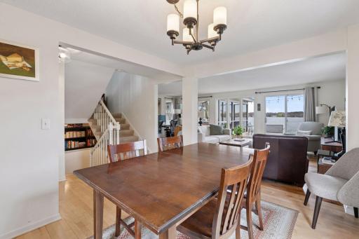 Hardwood floors, chandelier, 2 large windows and views of the lake.