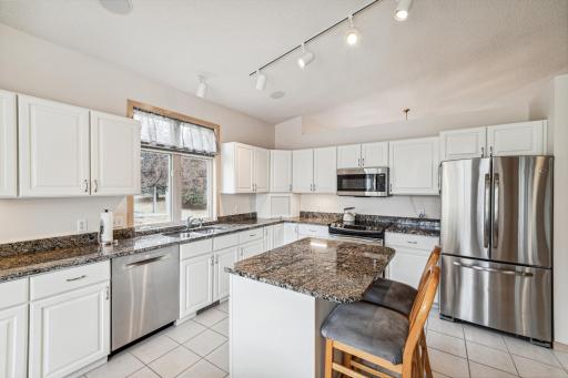 8924 Hilloway Road, Eden Prairie, MN 55347